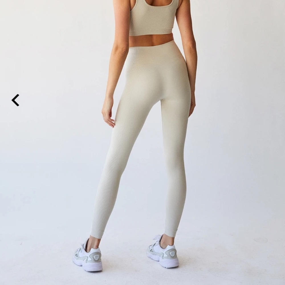 Set Active Sculptflex Leggings in Oatmilk